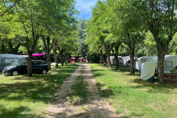 camping nature en Ardèche pour tentes et camping car