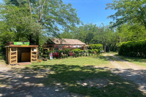 camping-du-vieux-pont-familial-et-nature-en-ardeche
