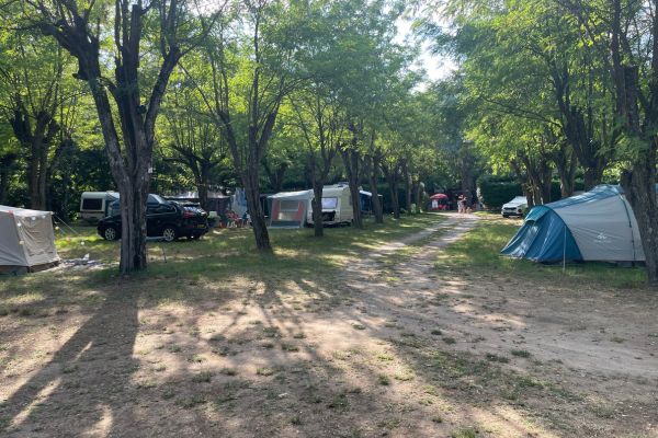 petit-camping-familial-ardeche-camping-du-vieux-pont