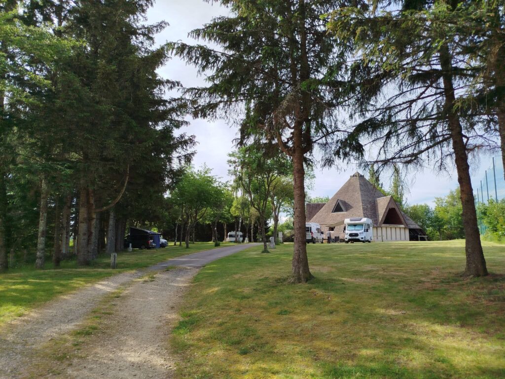 hall-cote-antenne
